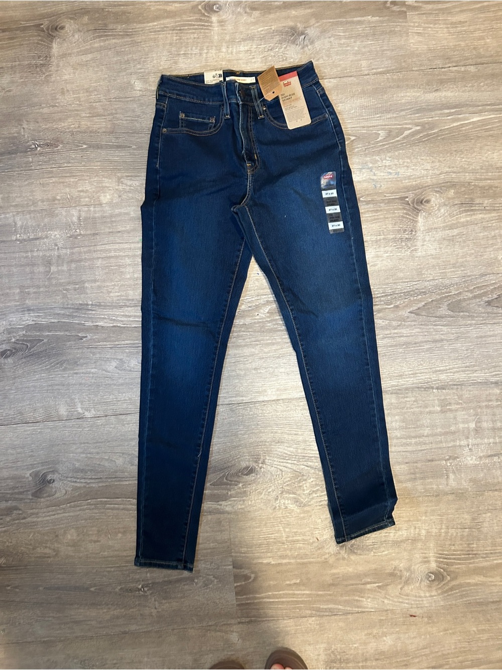 Levi’s 721 High-Rise Skinny Jeans